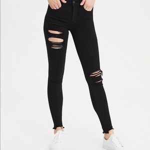 American Eagle distressed black denim jeans